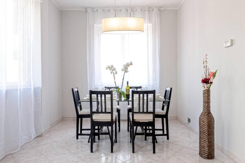Free Parking Appartamento 5 Stelle Elegante Con Suite Livourne Extérieur photo
