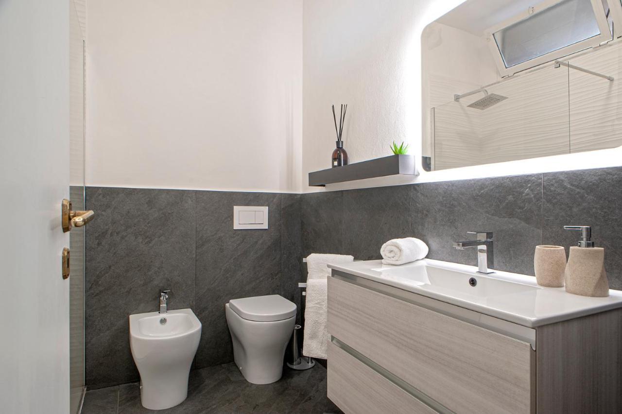 Free Parking Appartamento 5 Stelle Elegante Con Suite Livourne Extérieur photo